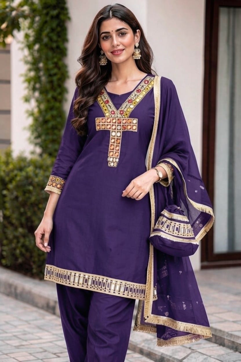 ELEGANT RICH GREEN THREAD & MIRROR WORK SUIT SET